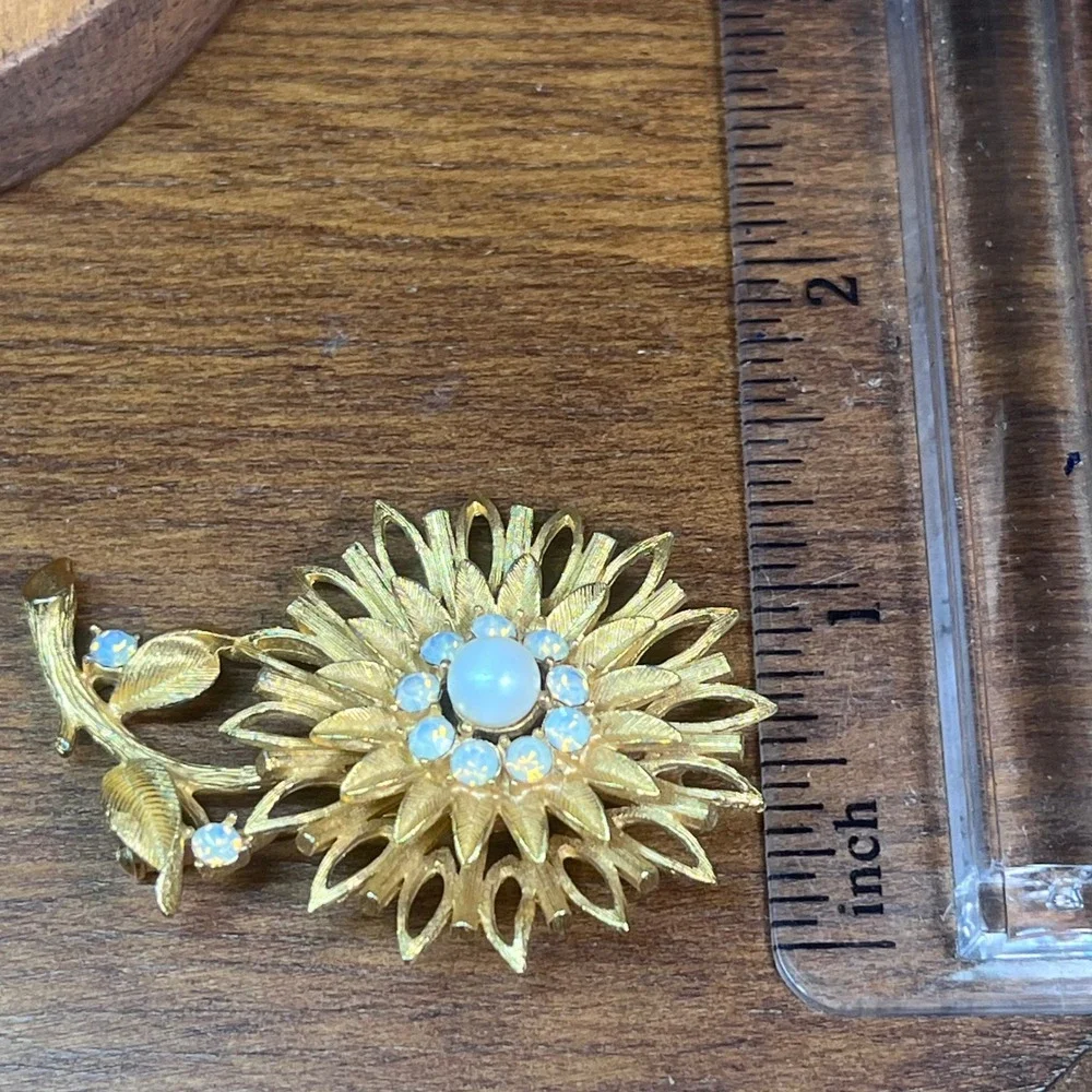 Vtg Swarovski Opal Rhinestone Sunflower Brooch Gold Tone Signed REG 267